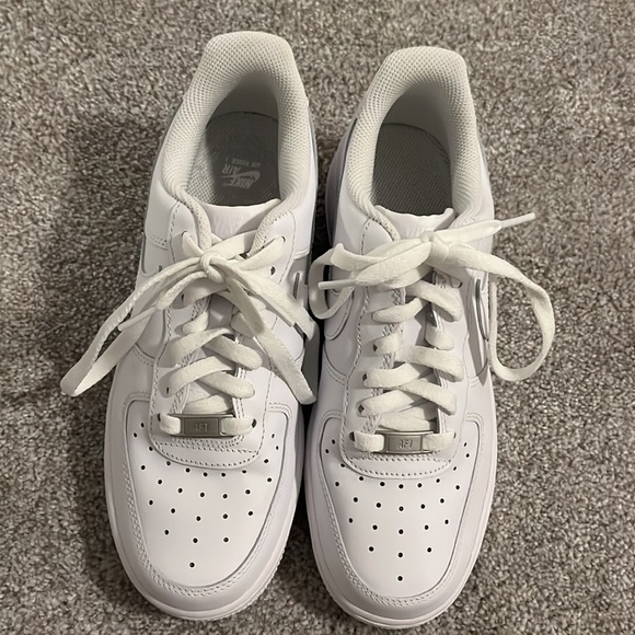 white nike air force 1's - Picture 2 of 3